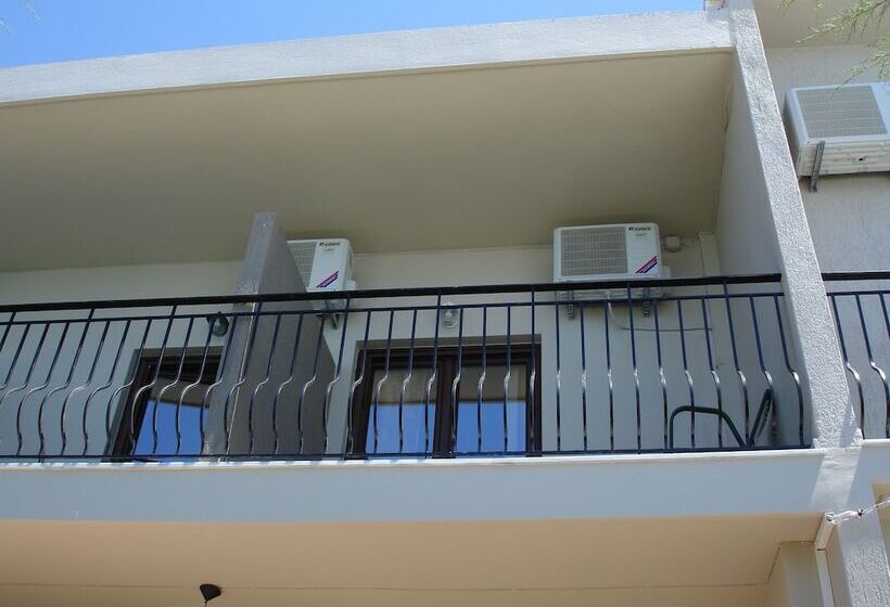 스탠다드 싱글 룸, Sappho