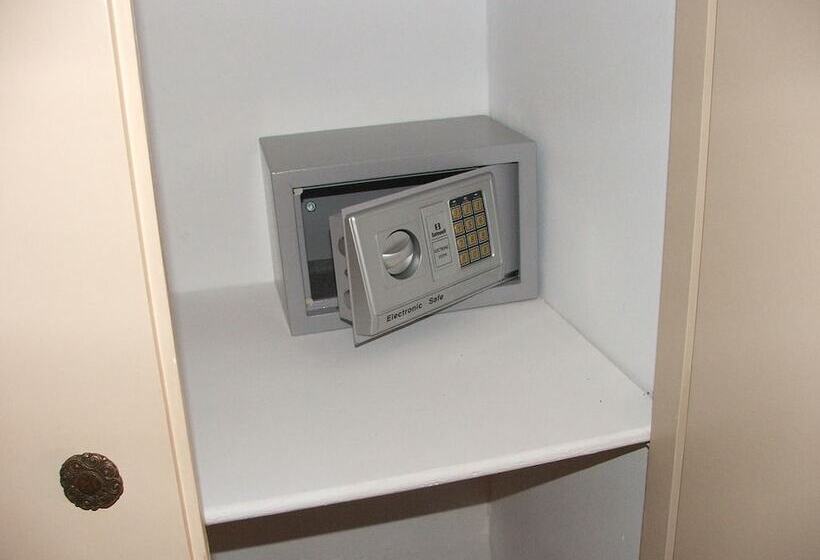 스탠다드 룸, Sappho