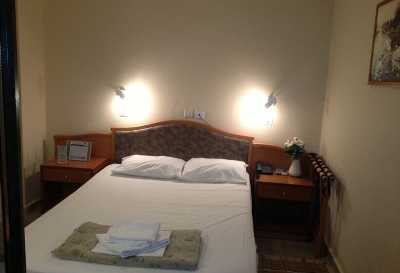 스탠다드 싱글 룸, Sappho