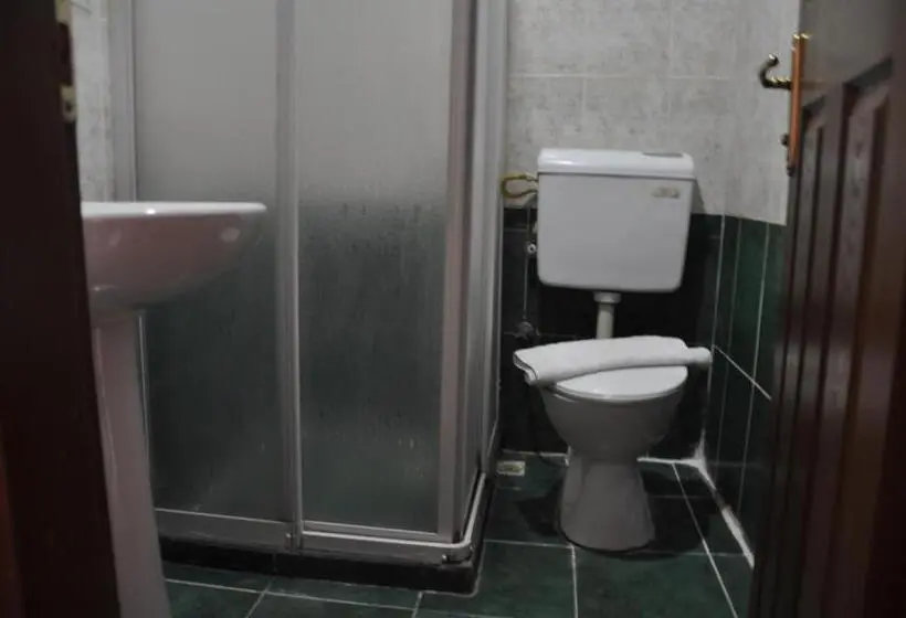 Deluxe Kolmen Hengen Huone, Sena Hotels