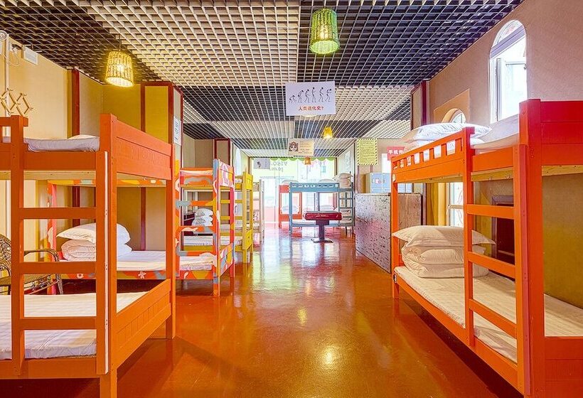 تختخواب در اتاق مشترک, Village Utopian Hostel