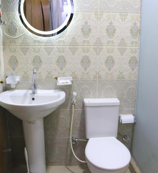 اتاق استاندارد یک نفره, Happy Days Pyramids Inn
