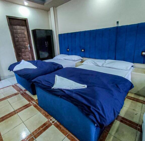 اتاق استاندارد یک نفره, Happy Days Pyramids Inn