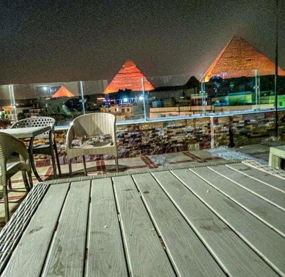 اتاق لوکس, Happy Days Pyramids Inn