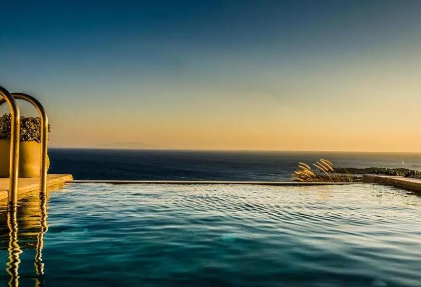 オーシャンビュースイート, Eden View Suites & Villas