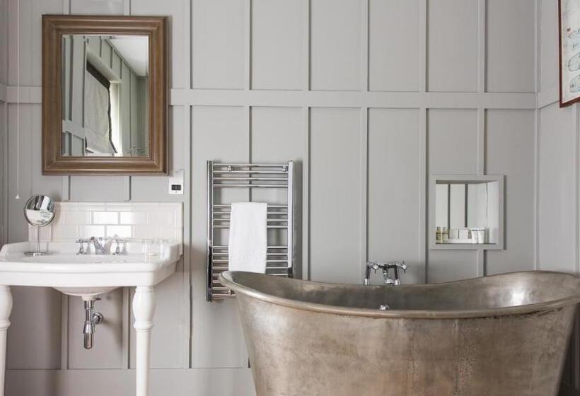 سوییت, Number 38 Clifton