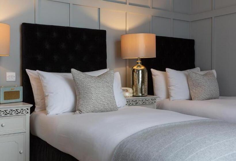 اتاق سوپریور با چشمانداز شهر, Number 38 Clifton