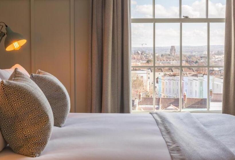 مجموعه ویستا شهر, Number 38 Clifton