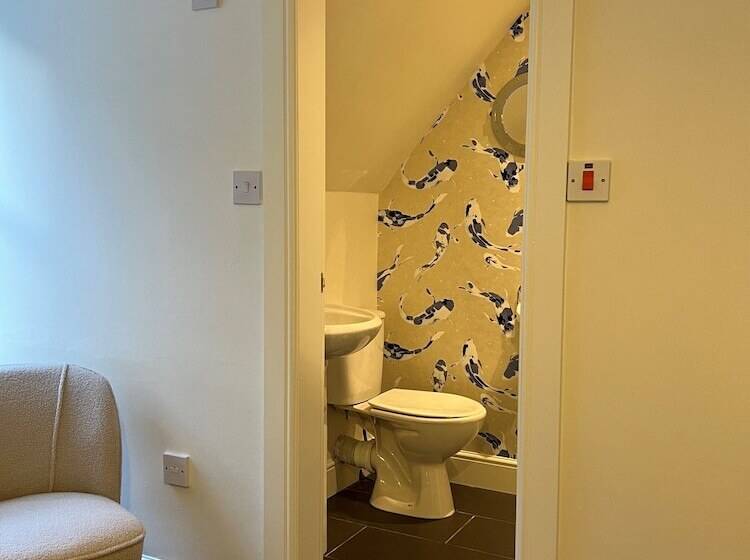 غرفة كلاسيكية فردية, Corrie