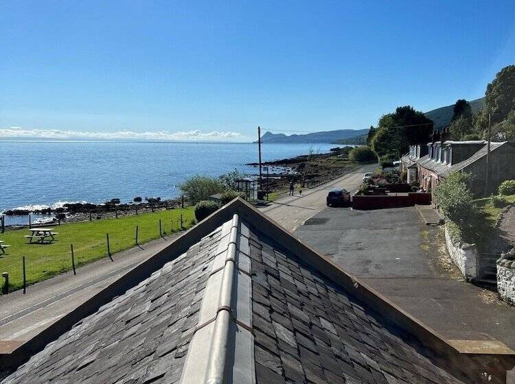 غرفة كلاسيكية فردية, Corrie