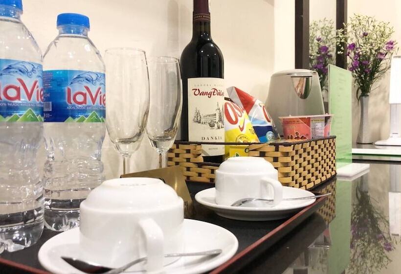 سوییت جونیور با چشم‌انداز شهر, Hanoi Elpis Grand