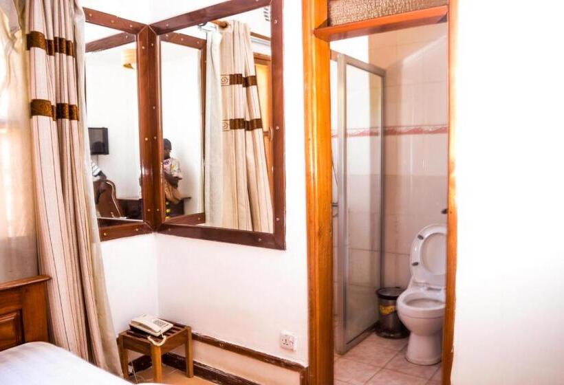 اتاق اکونومی, Happy Rhino