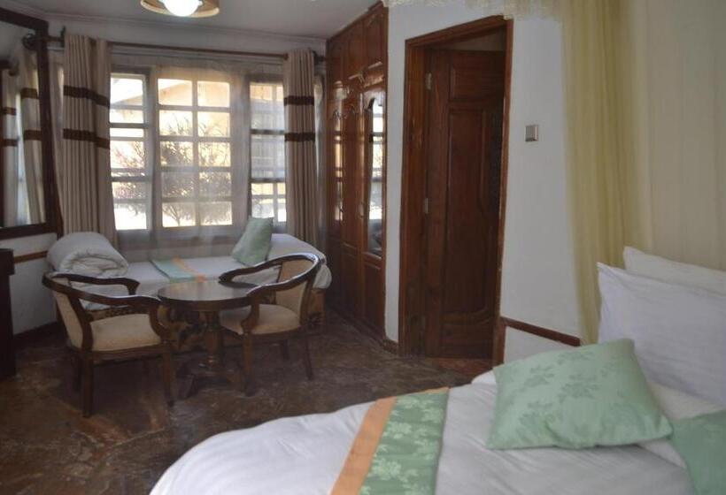 اتاق خانوادگی, Happy Rhino