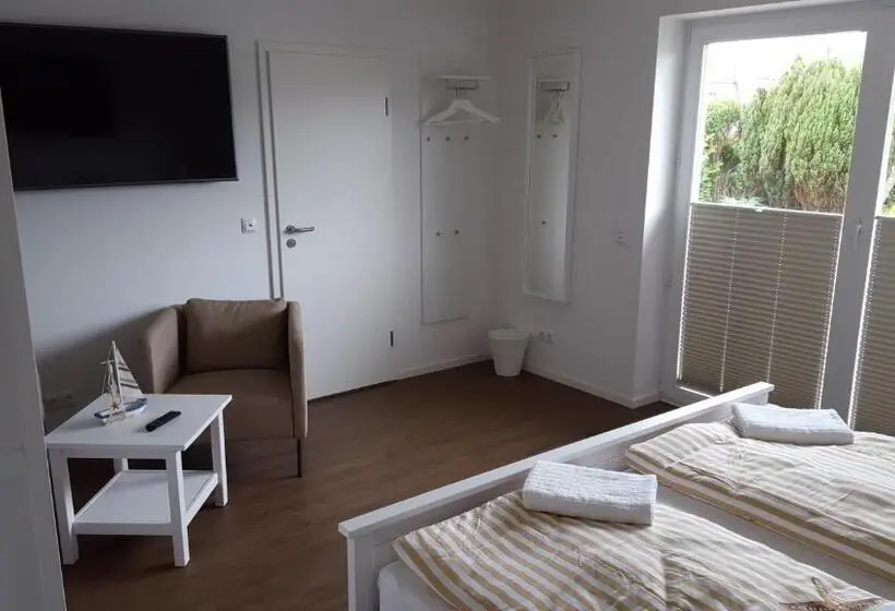 Comfort room with balcony, Dorfkrug Busum