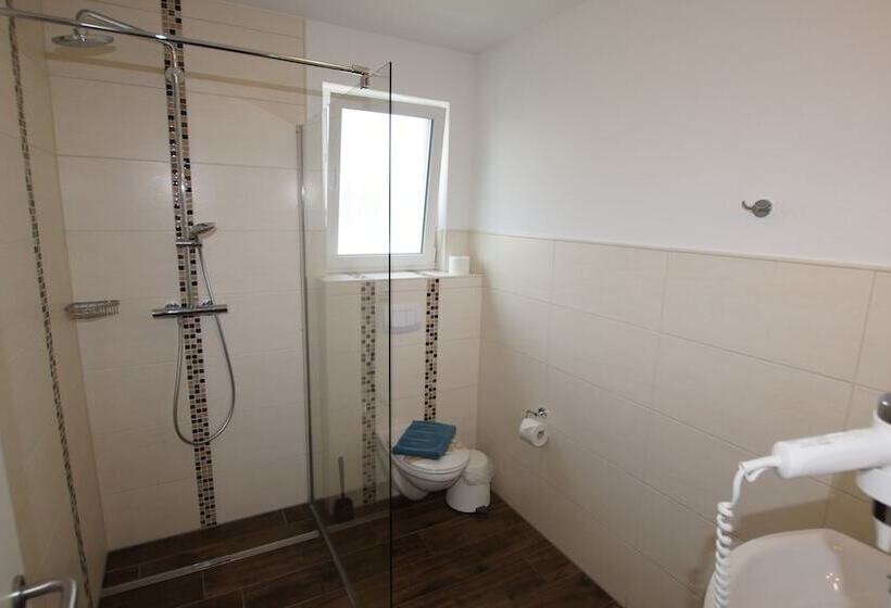 Comfort room with balcony, Dorfkrug Busum