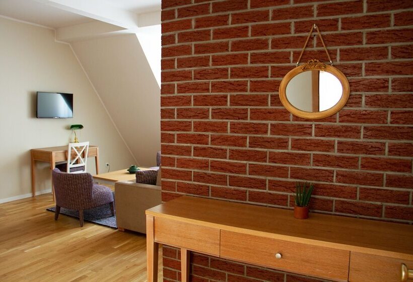 اتاق خانوادگی, Altes Fährhaus Ehemals Himmel Und Havel