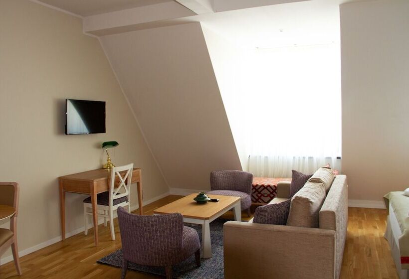 اتاق خانوادگی, Altes Fährhaus Ehemals Himmel Und Havel