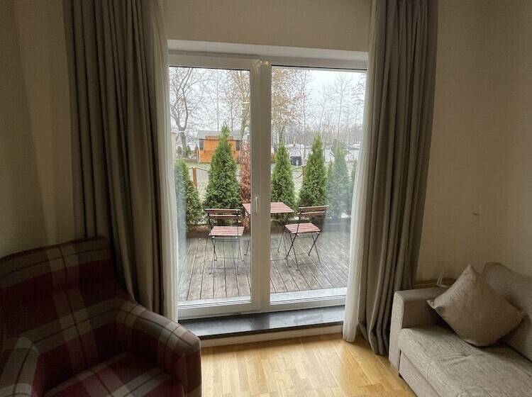 اتاق خانوادگی, Altes Fährhaus Ehemals Himmel Und Havel