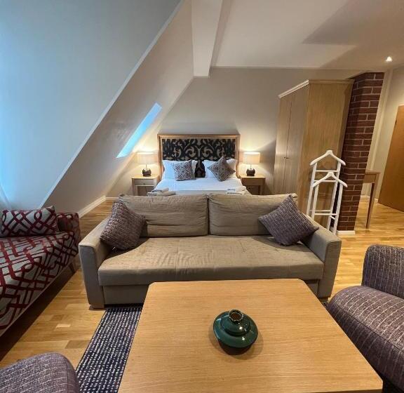 اتاق خانوادگی, Altes Fährhaus Ehemals Himmel Und Havel