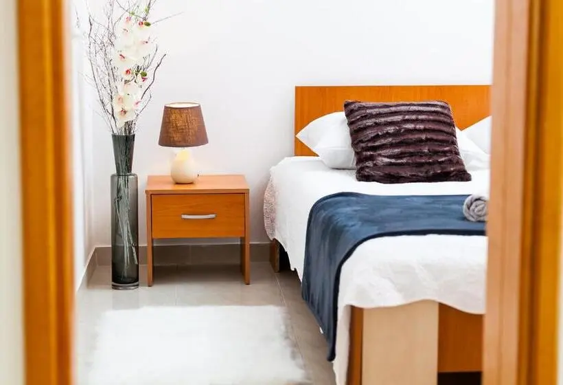 テラス付き１ベッドルームアパートメント, Guest House Mara