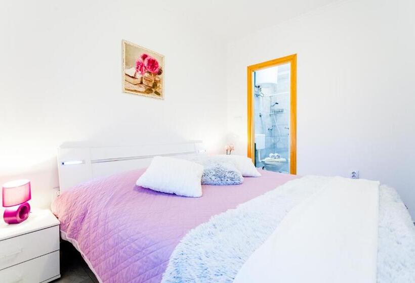 带一个卧室不带厨房的公寓, Guest House Mara