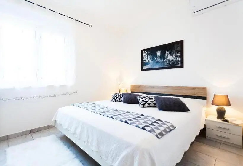 デラックスルーム, Guest House Mara
