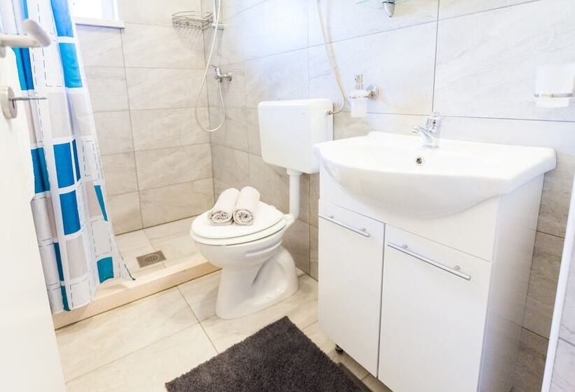 豪华房间, Guest House Mara