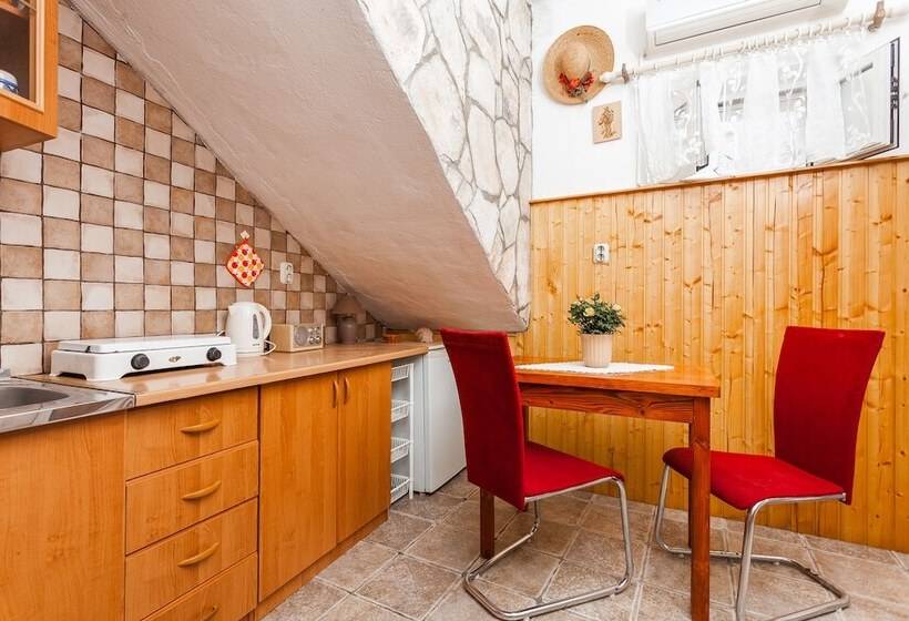 带1个卧室带花园景观的公寓, Guest House Mara