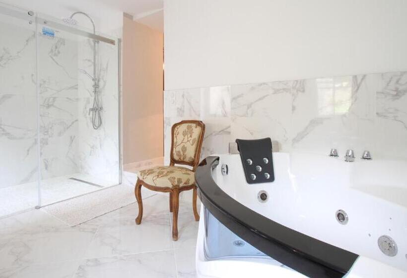 Стандартный Номер Кровать Кинг, Manoir Des Turets