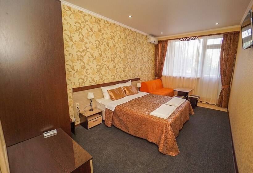 חדר סטנדרט לשלושה עם מרפסת, Bliznetsy Apart