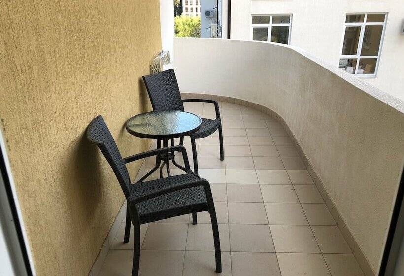 חדר משפחתי, Bliznetsy Apart