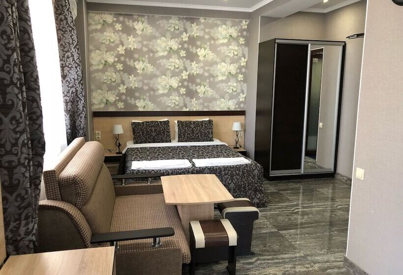 Quarto Familiar, Bliznetsy Apart