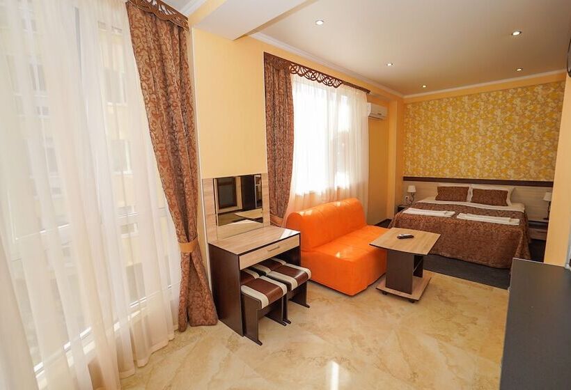 חדר משפחתי, Bliznetsy Apart