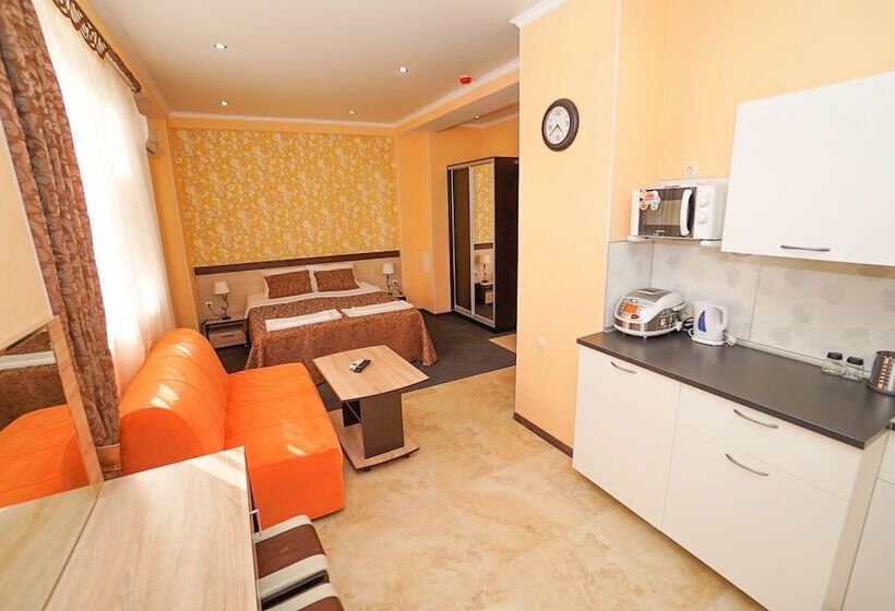 חדר משפחתי, Bliznetsy Apart