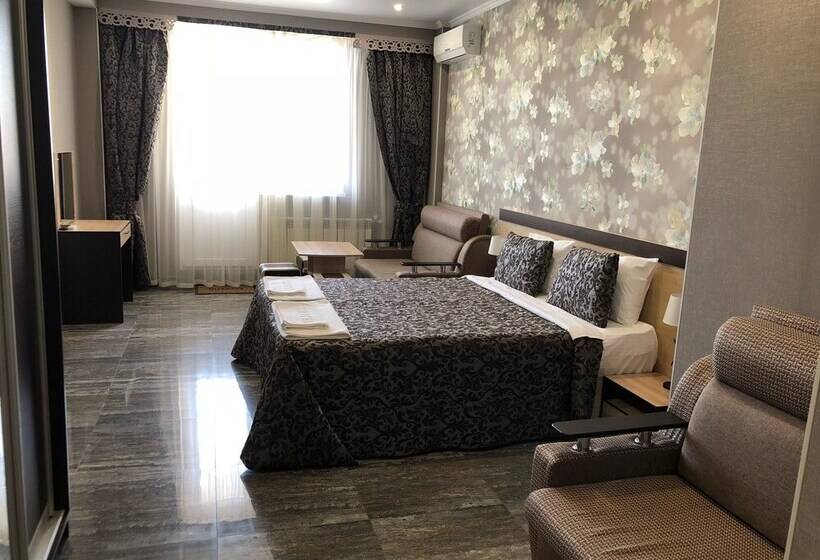 סטודיו דלוקס, Bliznetsy Apart