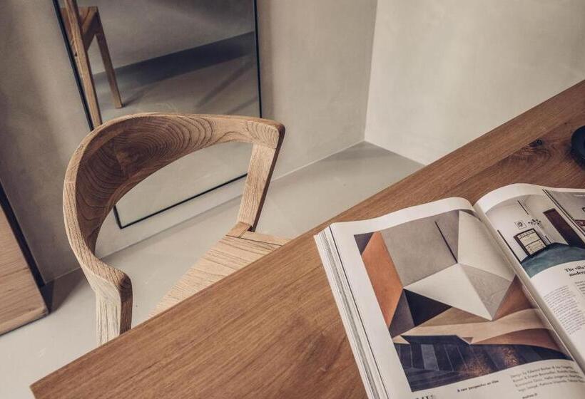 Premium room w/ mountain view, Monastery Estate Retreat