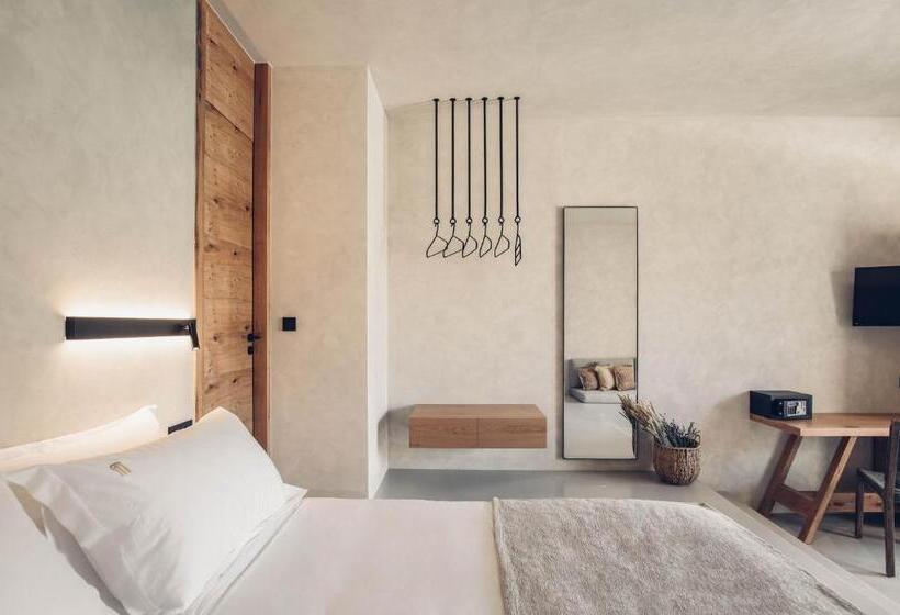 Premium room w/ mountain view, Monastery Estate Retreat