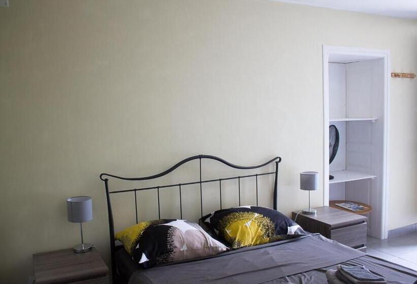 家庭间, Le Charhido