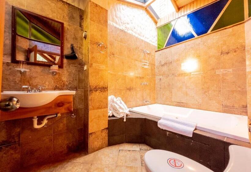 带露台的套间, Isla De Baños Hosteria Y Spa