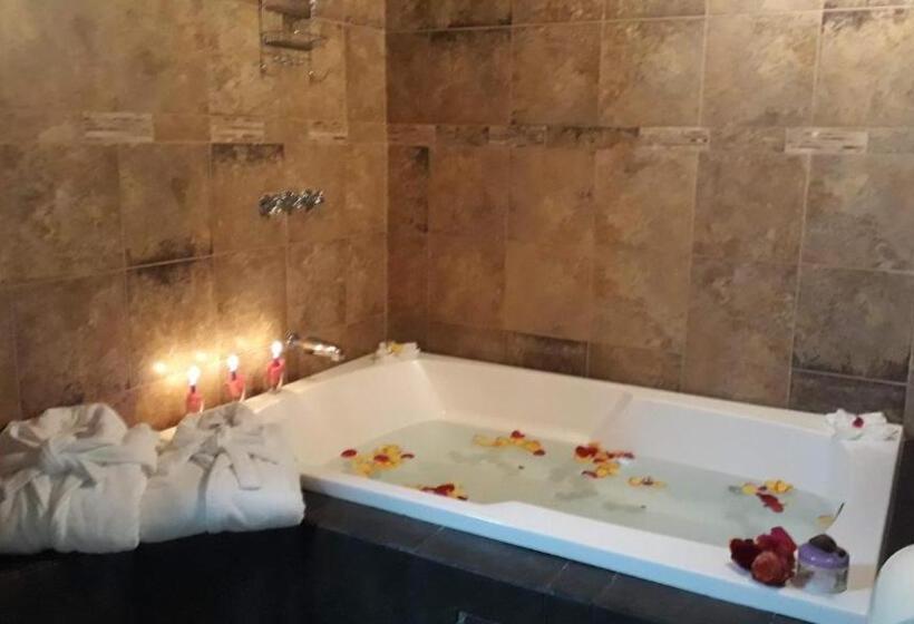 带露台的套间, Isla De Baños Hosteria Y Spa