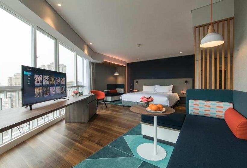 キングベッドのスタンダードシングルルーム, Holiday Inn Express Liyang Huafu, An Ihg