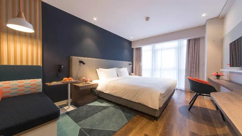キングサイズベッドのスタンダードルーム, Holiday Inn Express Liyang Huafu, An Ihg