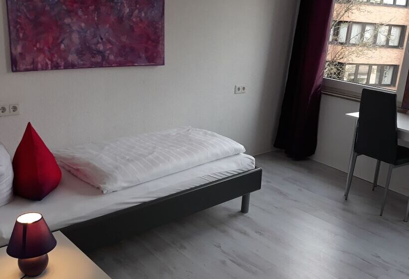 اتاق استاندارد یک نفره, Ricks City