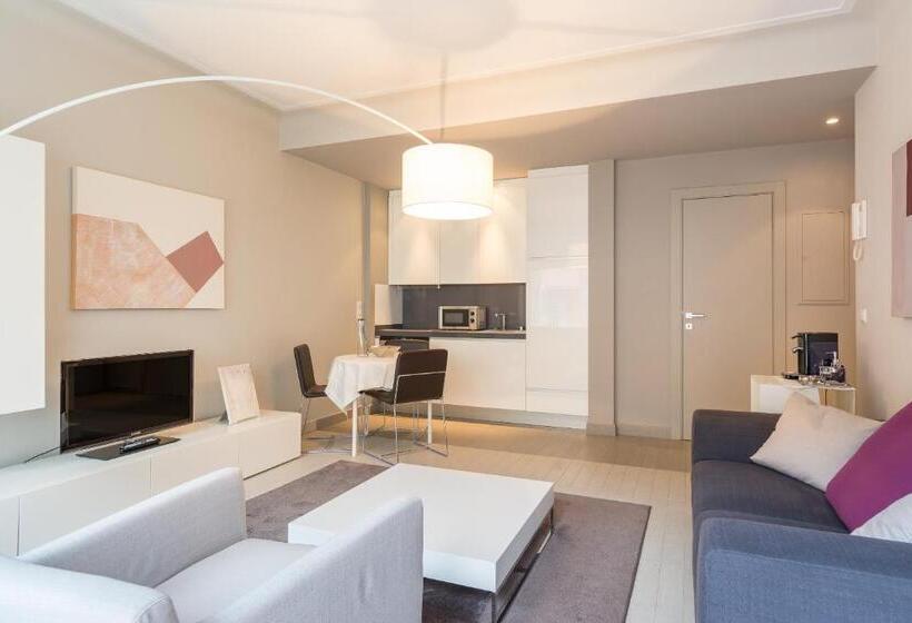 آپارتمان 1 خوابه, Four Stars Apart