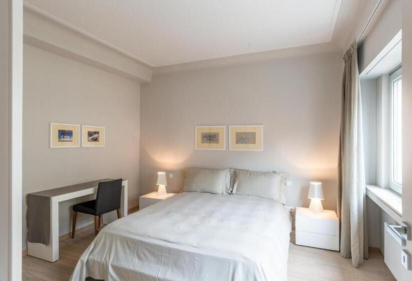 آپارتمان 1 خوابه, Four Stars Apart