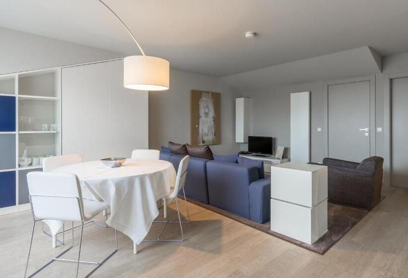 1 Bedroom Penthouse Apartment, Four Stars Apart