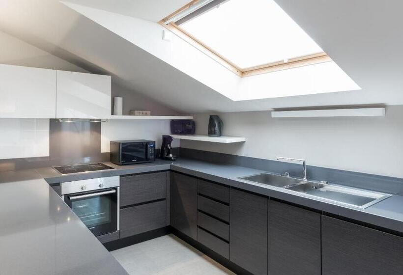 1 Bedroom Penthouse Apartment, Four Stars Apart