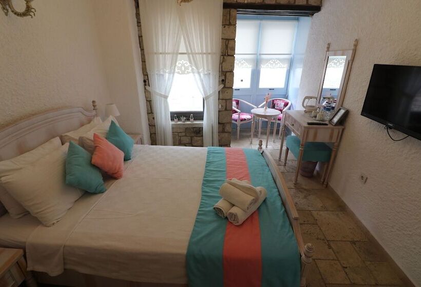 غرفة قياسية, Galya Otel Alacati