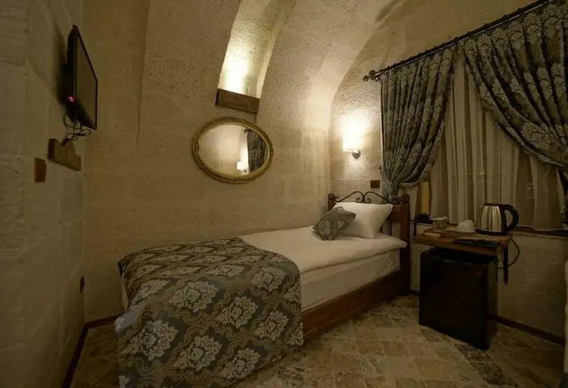 اتاق اکونومی, Arte Cave