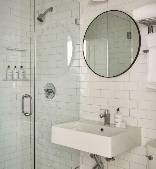 جناح سرير كينج, Block Island Beach House